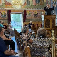 Δίοδος στην εκκλησία για κωφούς η Θεία Λειτουργία στη Νοηματική
